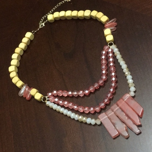 Pink & Tan beaded necklace - Picture 9 of 9
